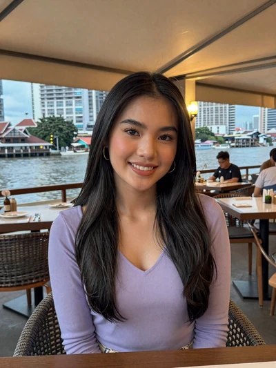 Ariya, 28, from Bangkok - Thai professional woman ready for meaningful partnership