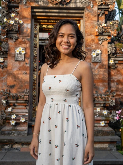 Dewi, 29, from Bali - Balinese woman looking for meaningful connection online