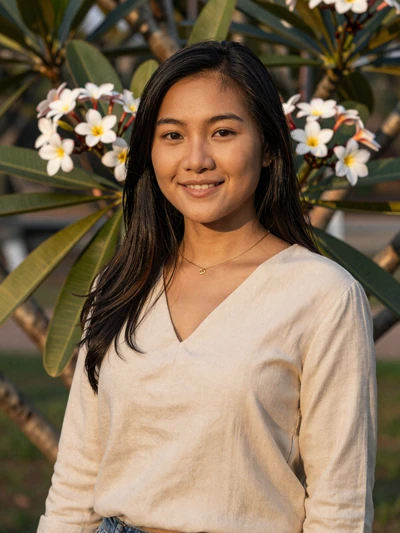 Sophea, 29, from Siem Reap - educated Cambodian woman looking for meaningful connection online